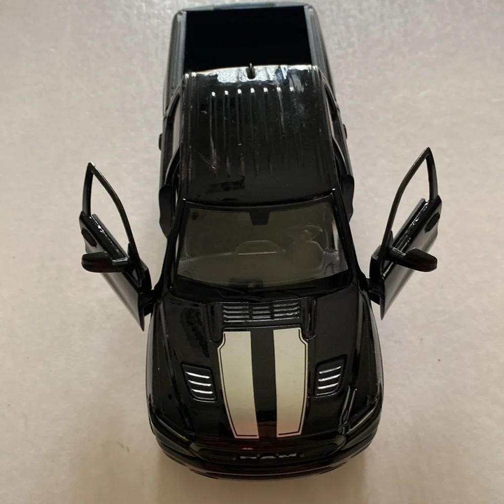 2019 Dodge Ram 1500 1:27 scale Black Toy Truck by Motor Max